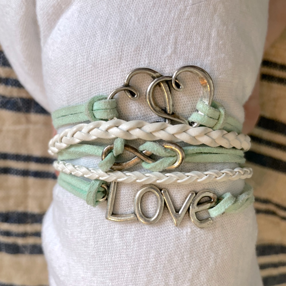 Cute Bracelets! All 3 for 15! Motivational 🖤